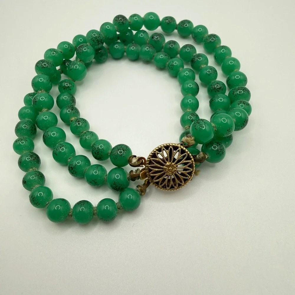 Vintage Triple Strand Green Speckled Bead‎ Bracelet Sterling Silver Clasp